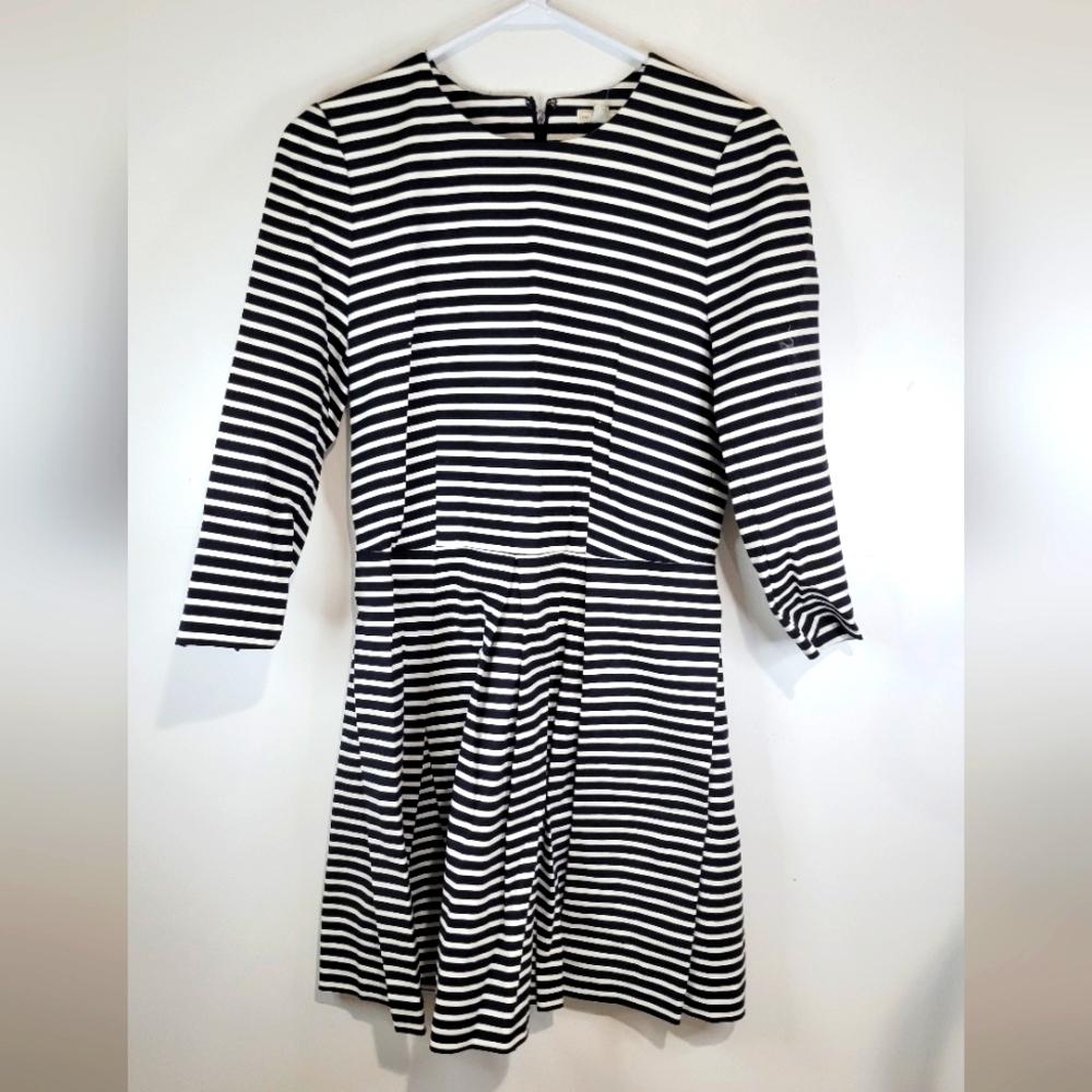 NWT Gap Women’s Long Sleeve Navy Blue White Horizontal Stripe A-Line Dress Sz 8.